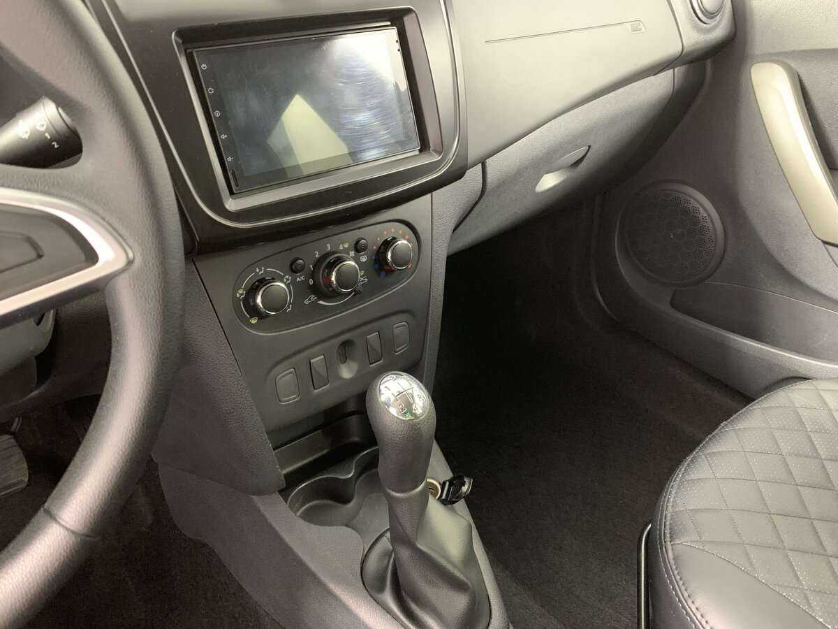 Купить Renault Logan с пробегом. Фото: #14