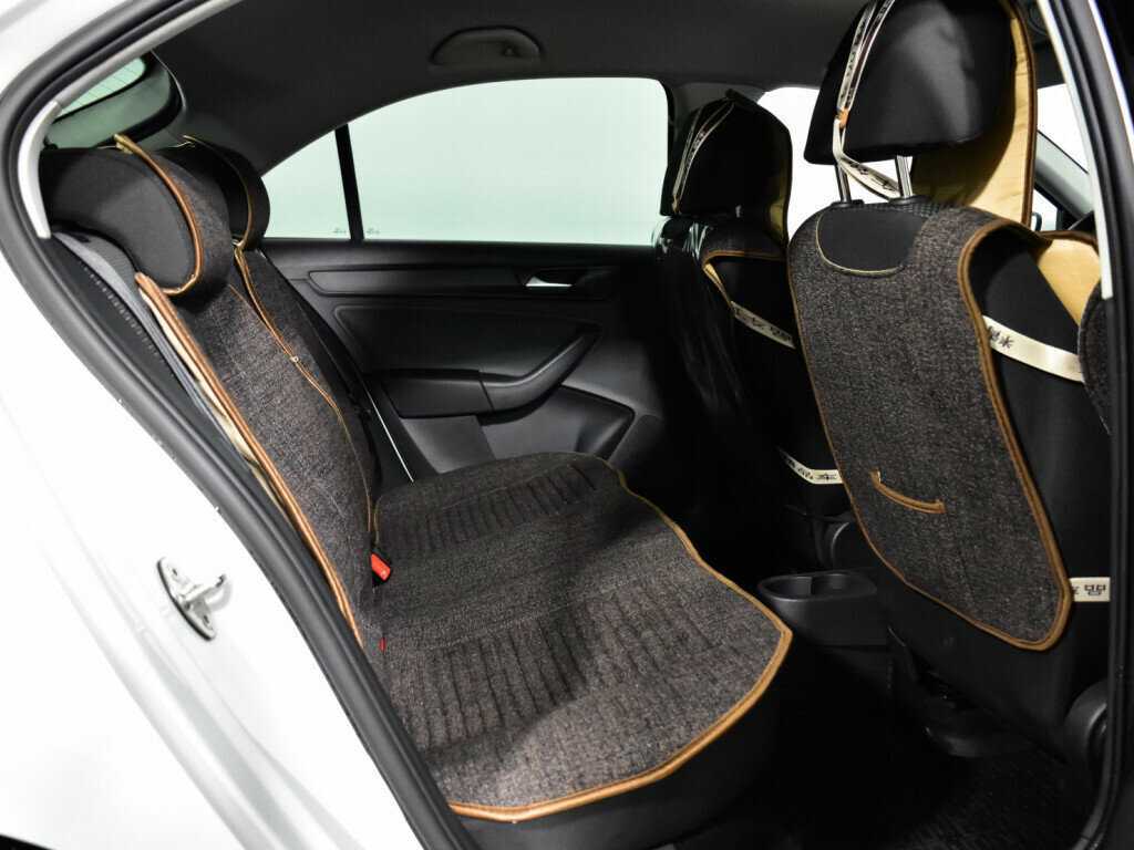 Купить Volkswagen Polo с пробегом. Фото: #9