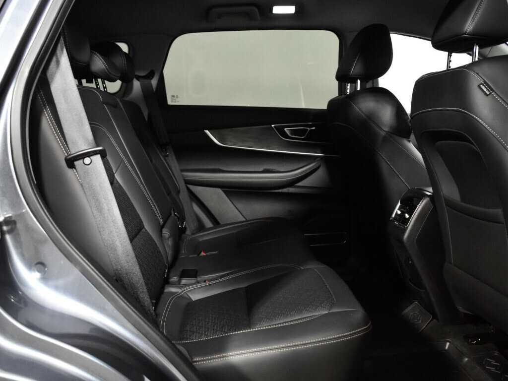 Купить Chery Tiggo 8 с пробегом. Фото: #9