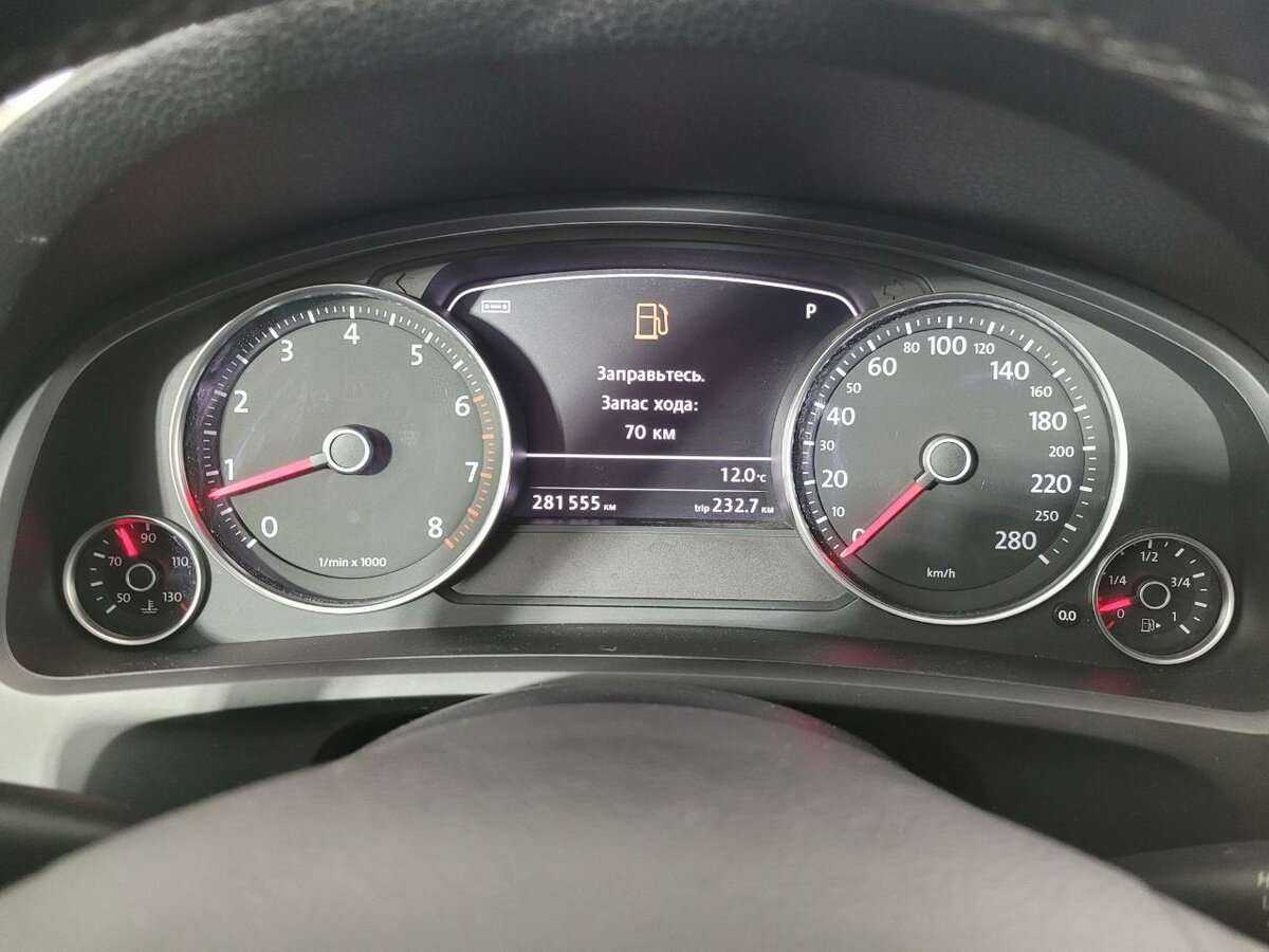 Купить Volkswagen Touareg с пробегом. Фото: #10