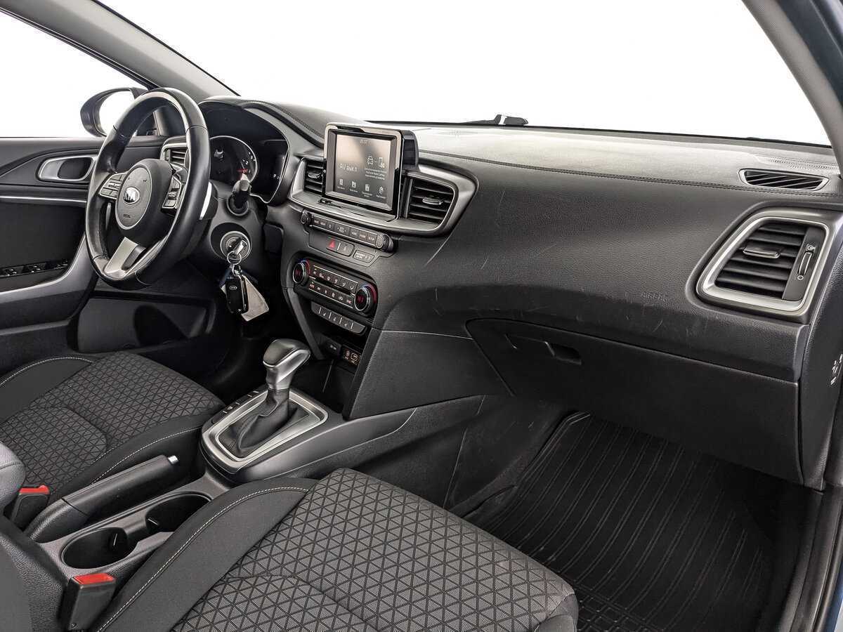 Купить Kia Ceed с пробегом. Фото: #10