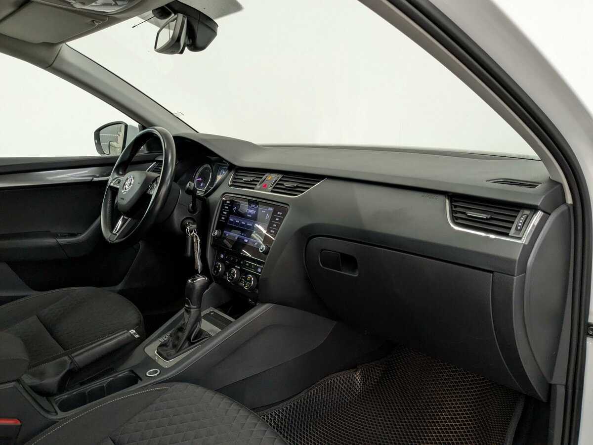 Купить Skoda Octavia с пробегом. Фото: #10