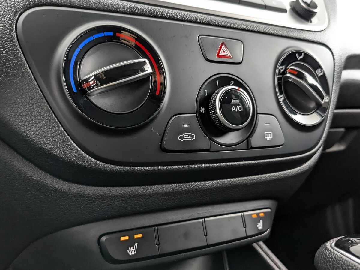 Купить Hyundai Solaris с пробегом. Фото: #20