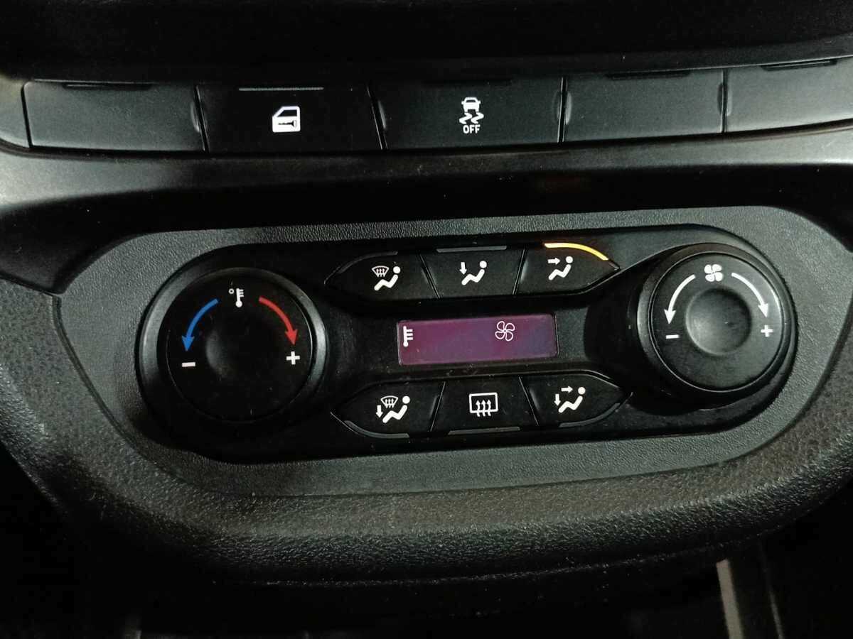 Купить Lada (ВАЗ) Vesta с пробегом. Фото: #13