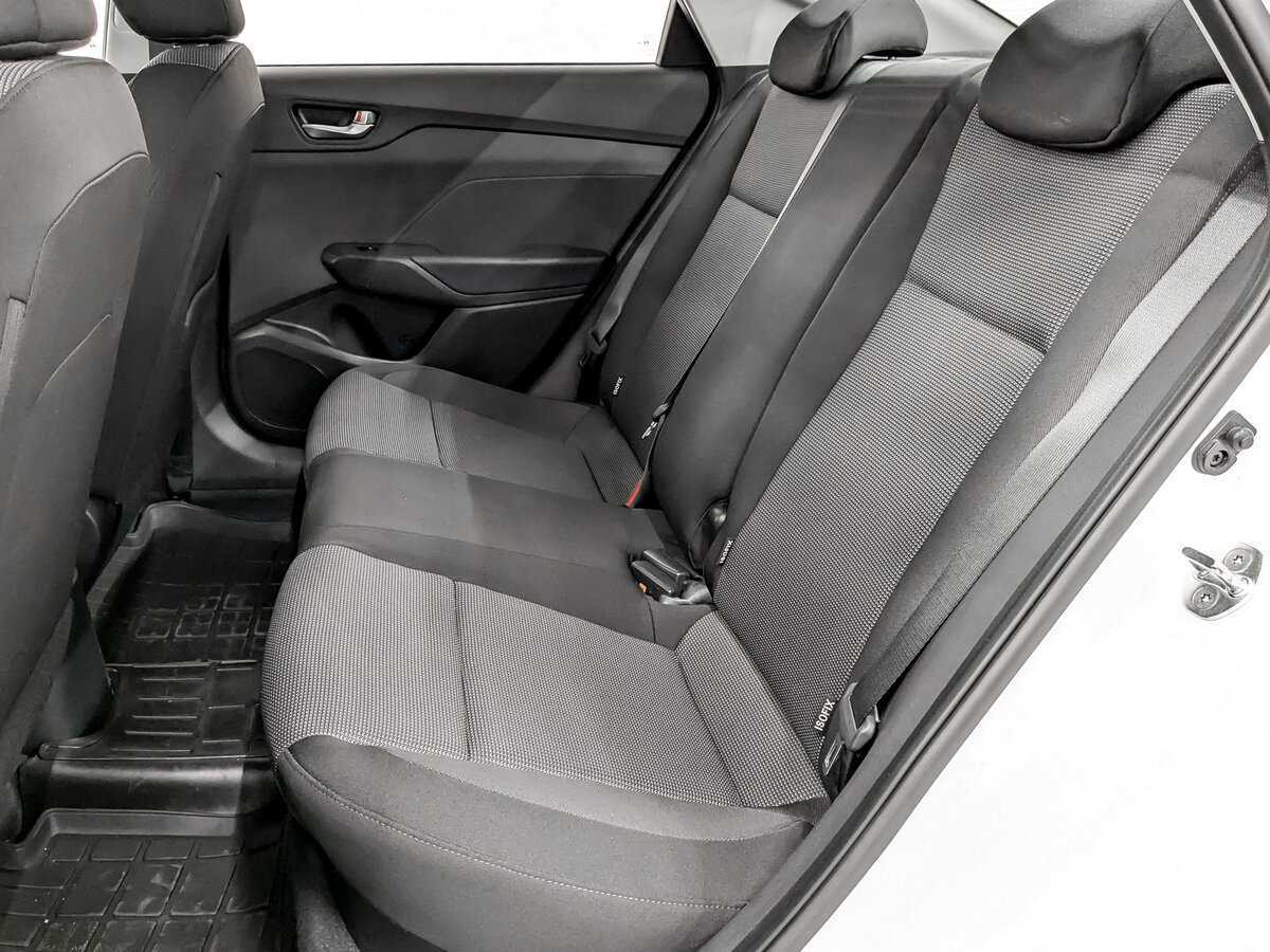 Купить Hyundai Solaris с пробегом. Фото: #11