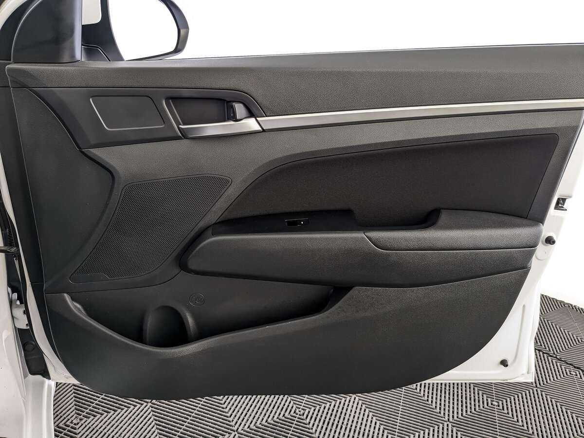 Купить Hyundai Elantra с пробегом. Фото: #20