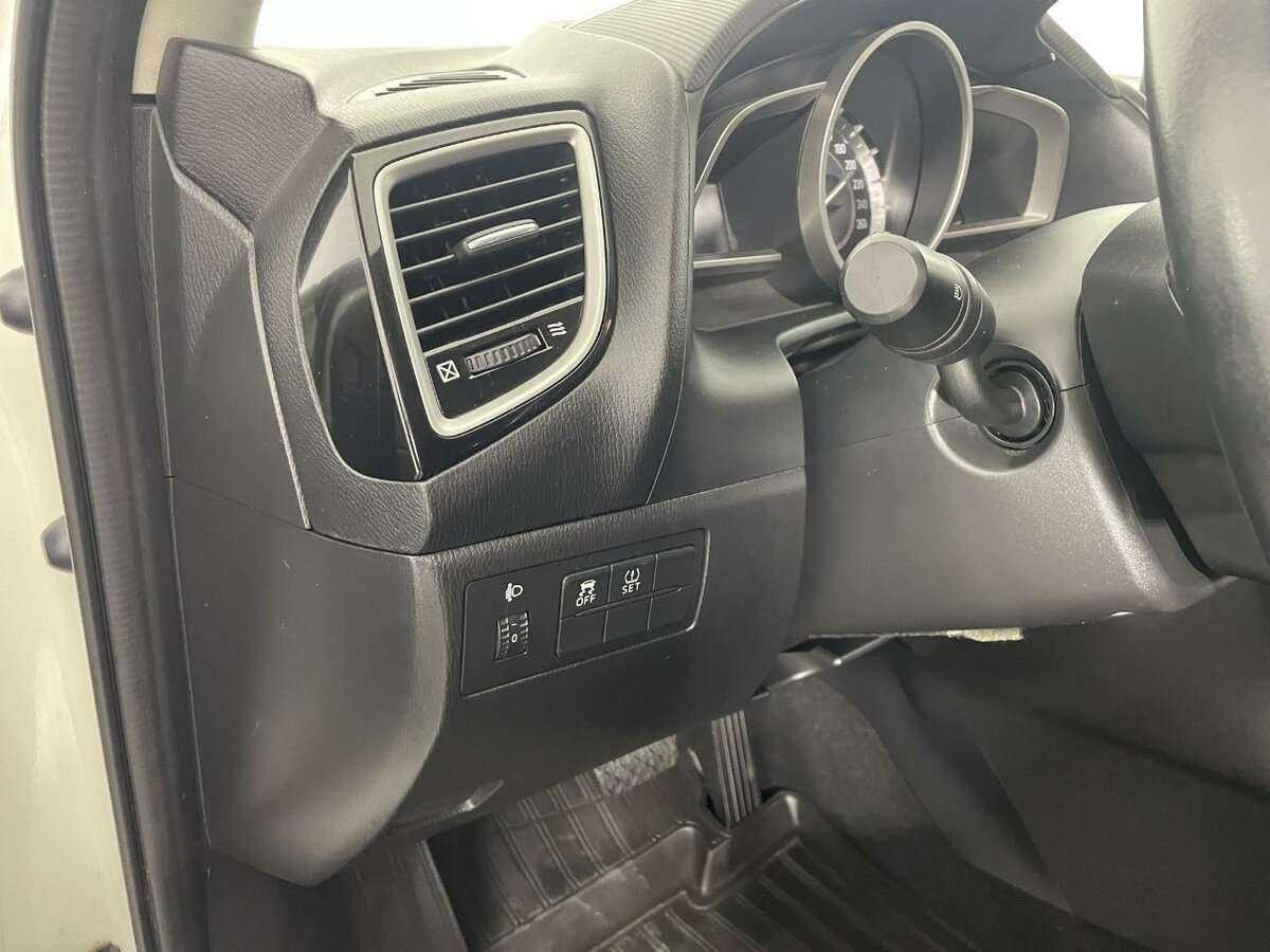 Купить Mazda 3 с пробегом. Фото: #7