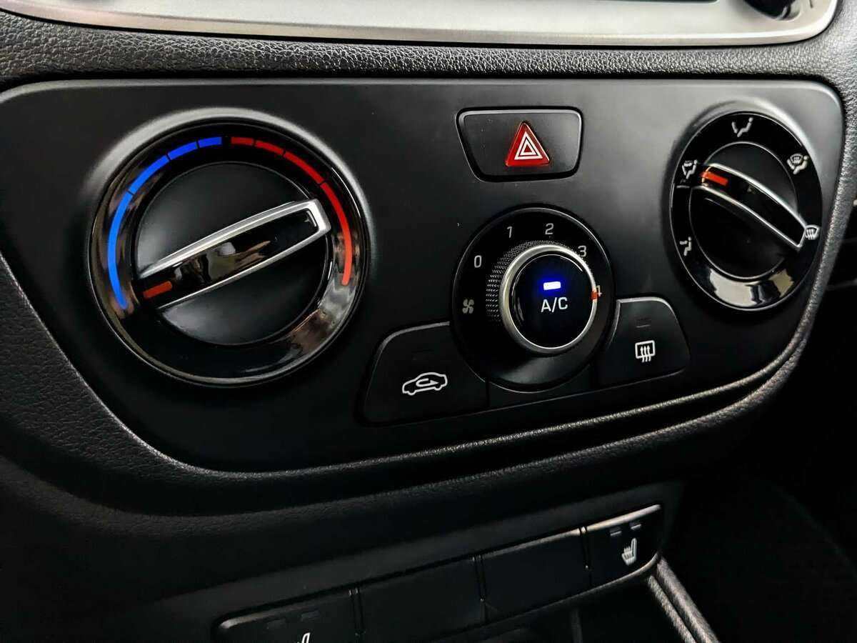 Купить Hyundai Solaris с пробегом. Фото: #20