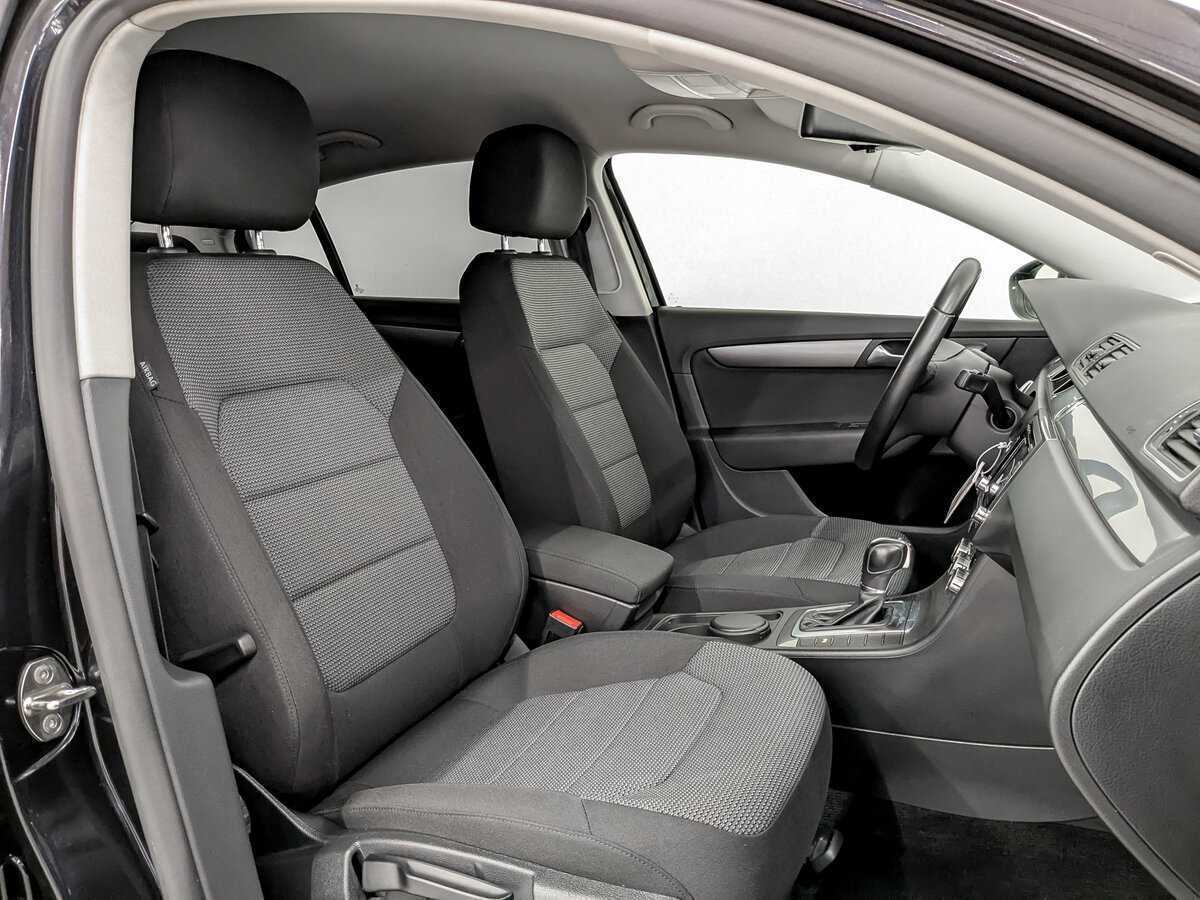 Купить Volkswagen Passat с пробегом. Фото: #20