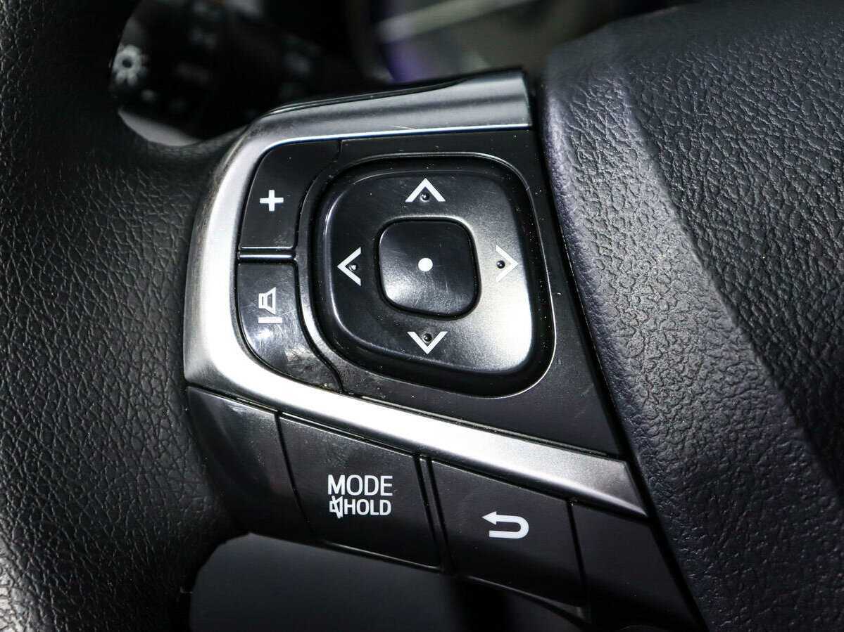 Купить Toyota Camry с пробегом. Фото: #18