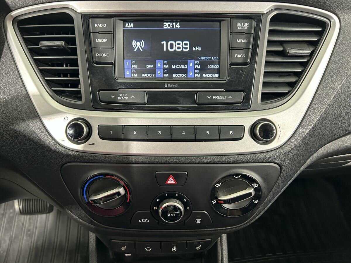 Купить Hyundai Solaris с пробегом. Фото: #11