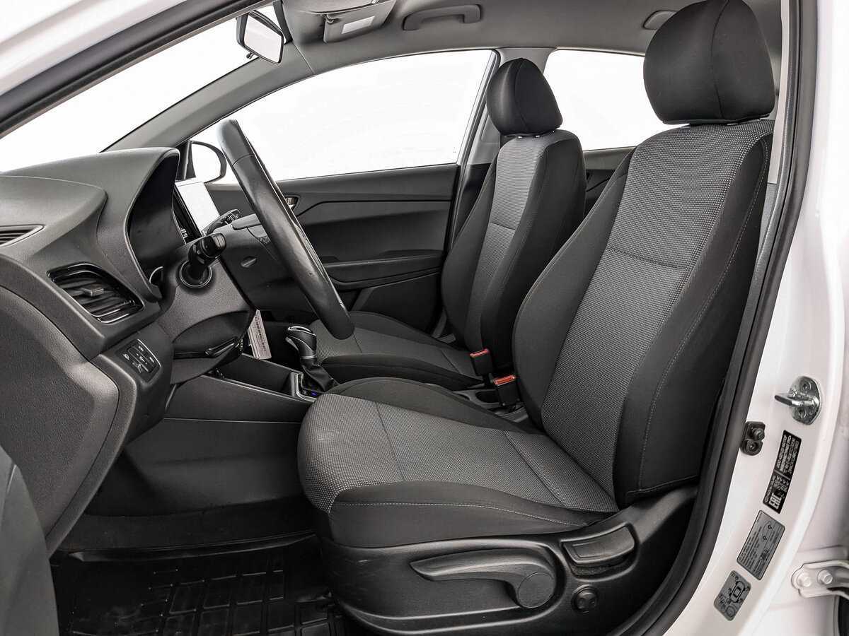 Купить Hyundai Solaris с пробегом. Фото: #14