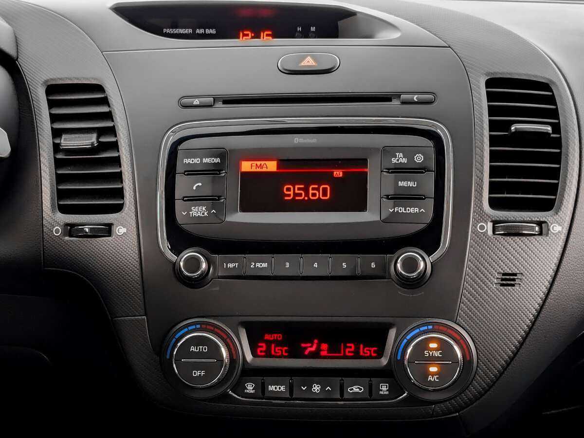 Купить Kia Cerato с пробегом. Фото: #12