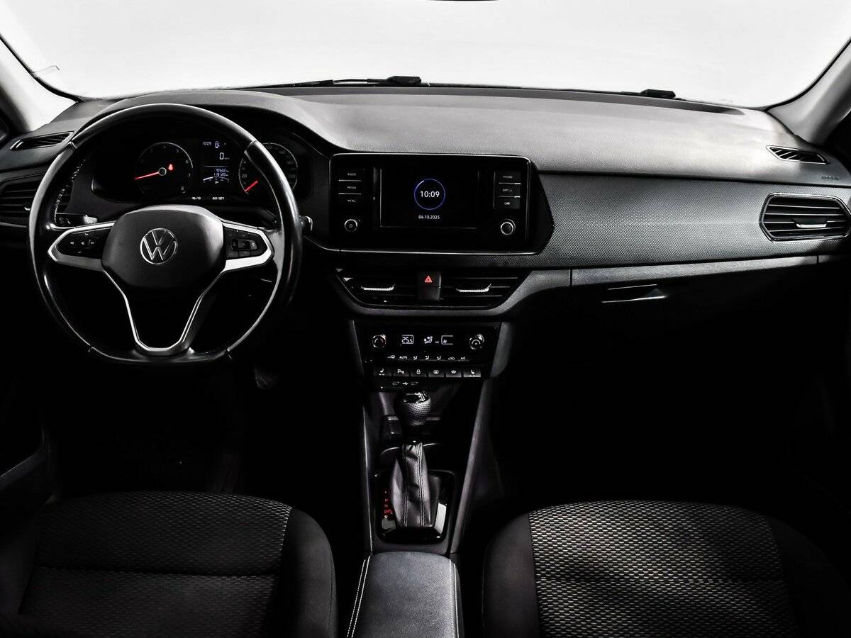 Купить Volkswagen Polo с пробегом. Фото: #9