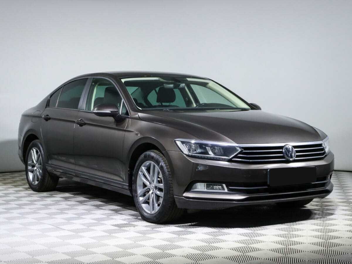 Купить Volkswagen Passat с пробегом. Фото: #2
