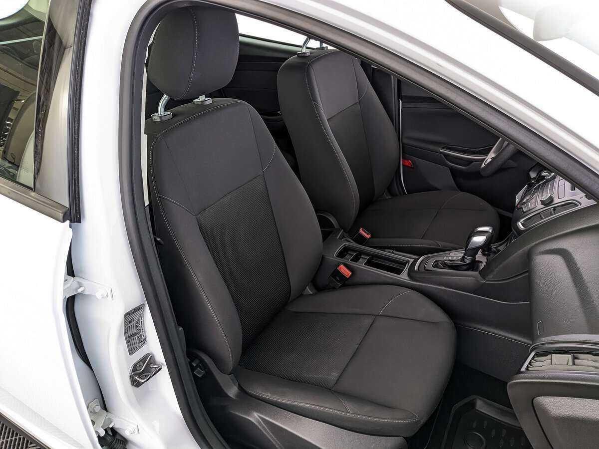 Купить Ford Focus с пробегом. Фото: #19
