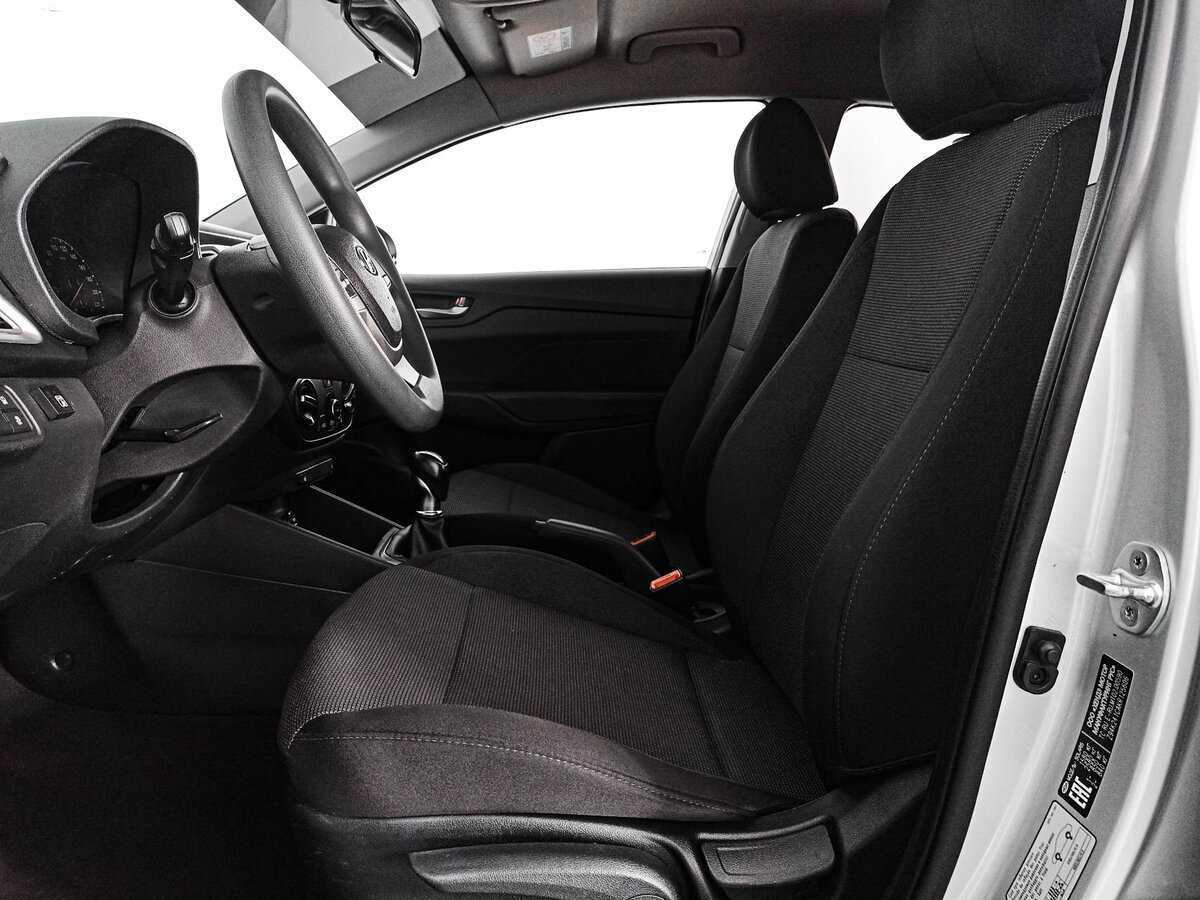 Купить Hyundai Solaris с пробегом. Фото: #13