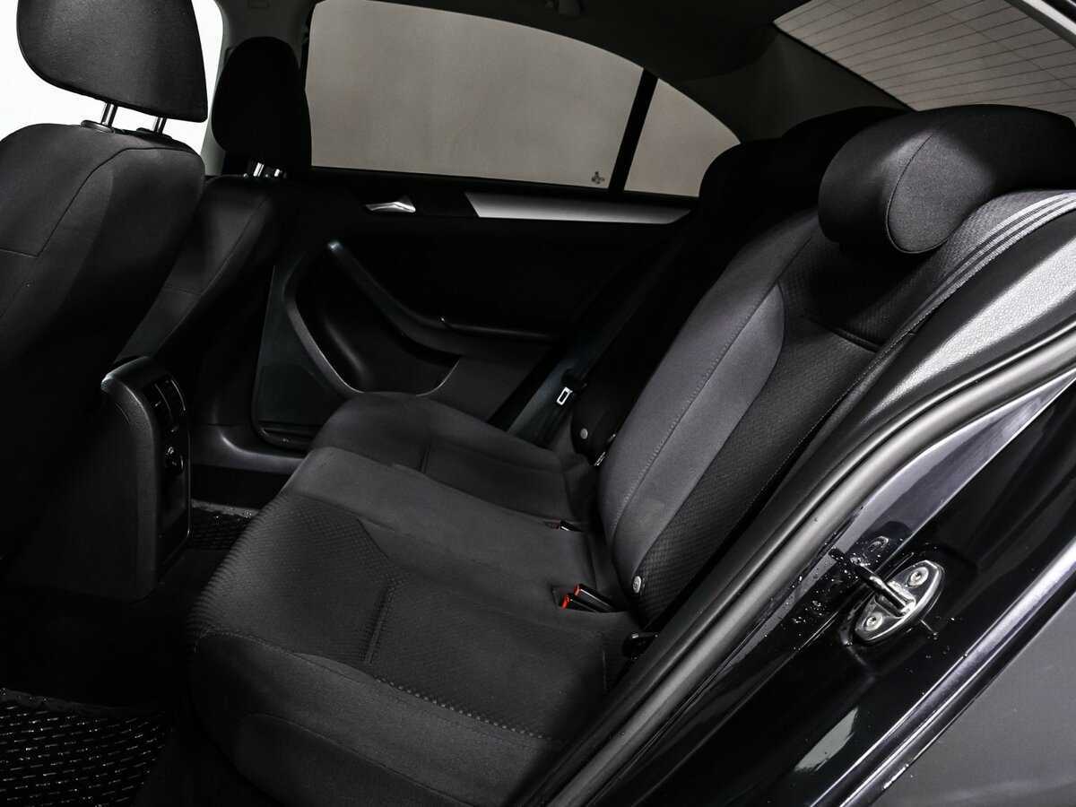 Купить Volkswagen Jetta с пробегом. Фото: #12