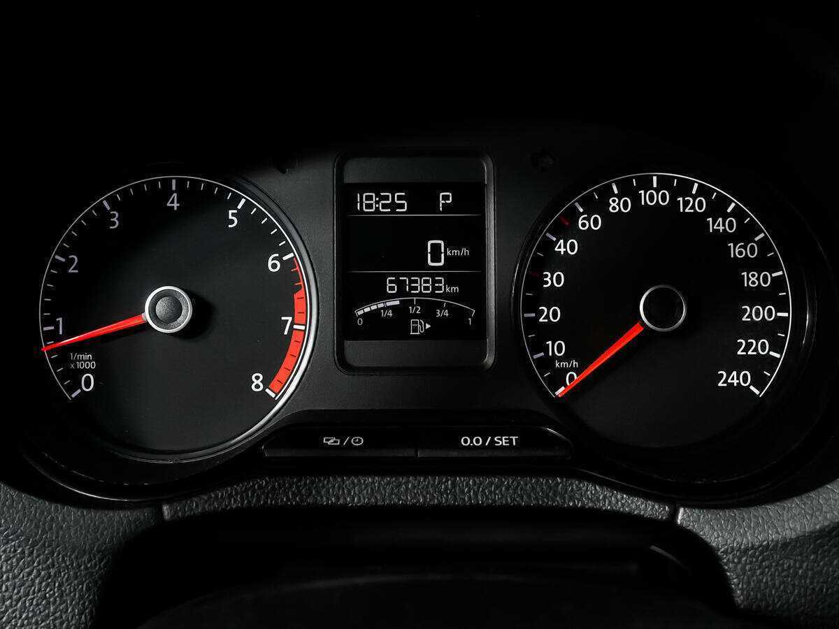 Купить Volkswagen Polo с пробегом. Фото: #9