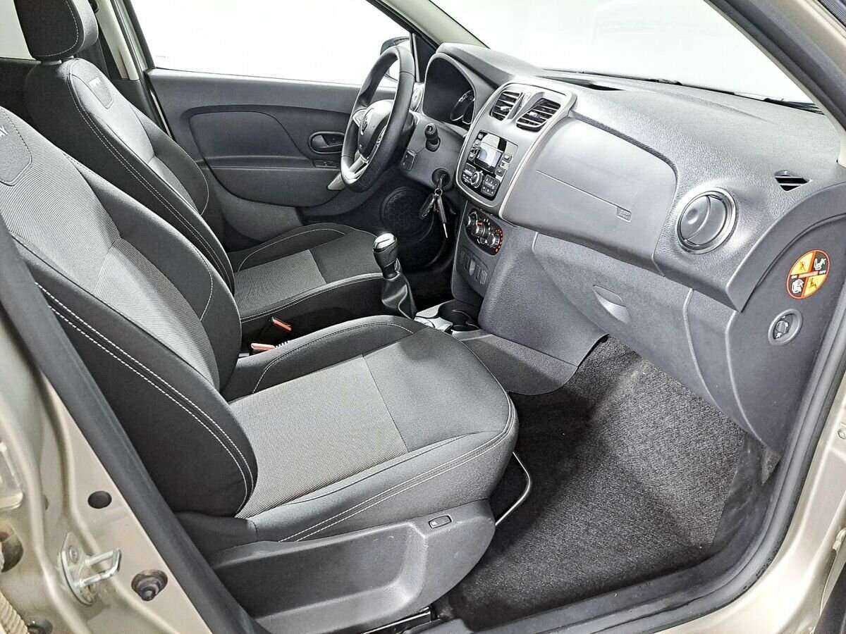 Купить Renault Sandero с пробегом. Фото: #8