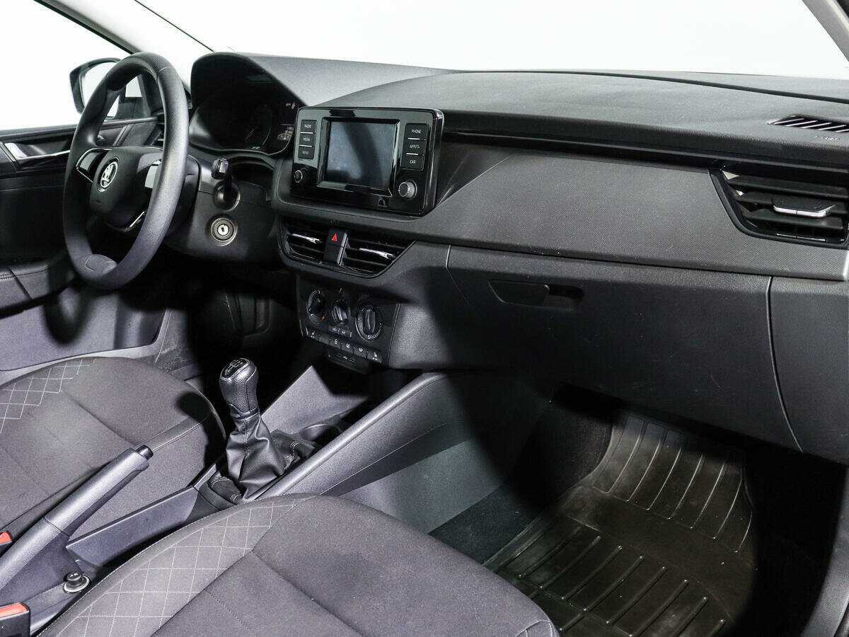 Купить Skoda Rapid с пробегом. Фото: #8