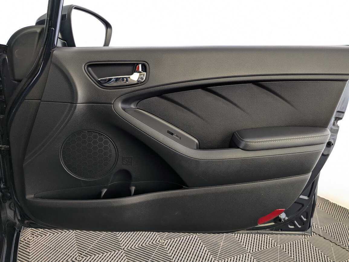 Купить Kia Cerato с пробегом. Фото: #19