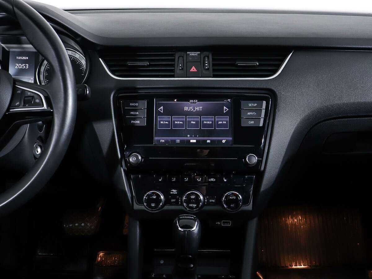 Купить Skoda Octavia с пробегом. Фото: #12
