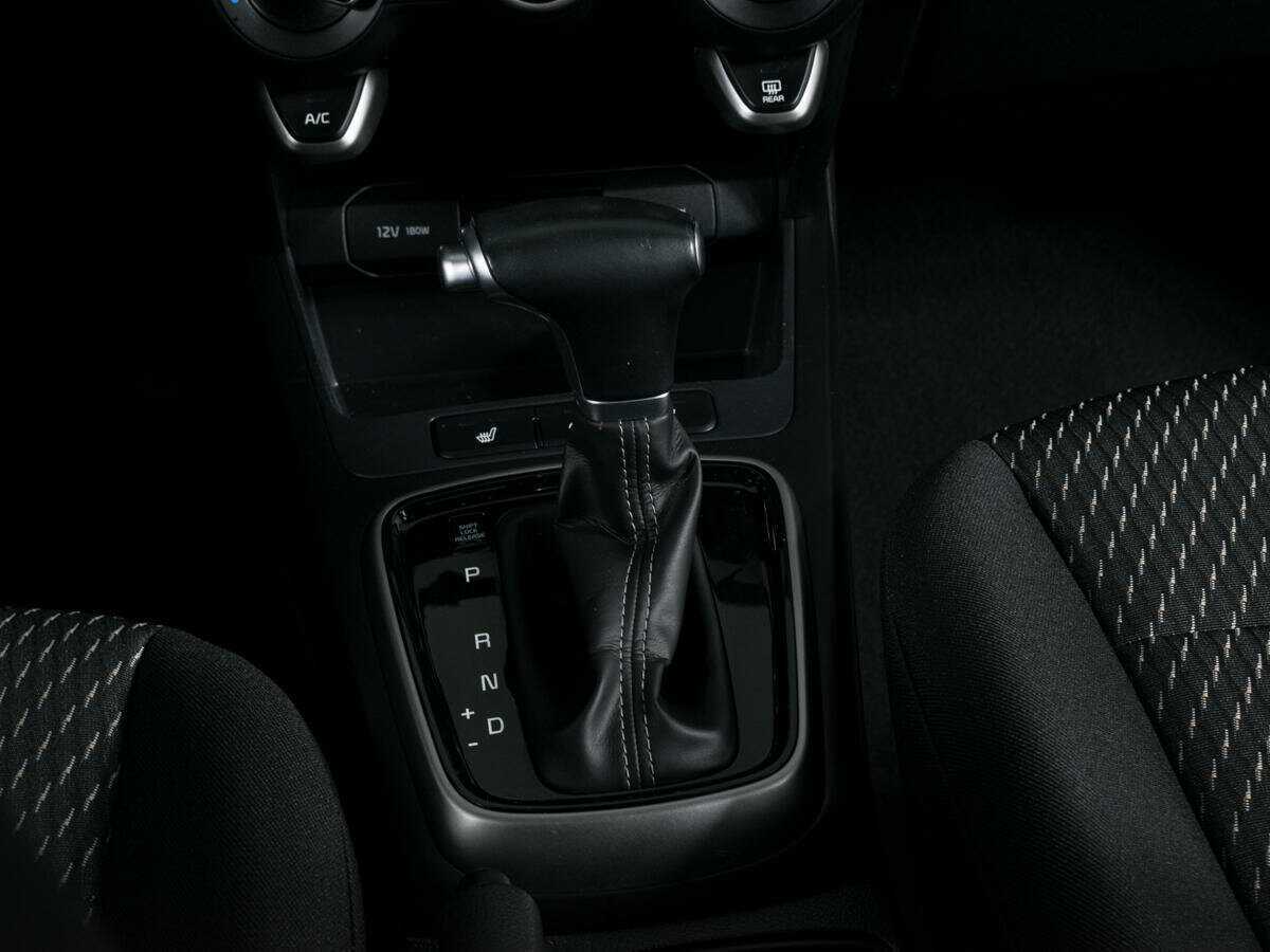 Купить Kia Rio с пробегом. Фото: #17