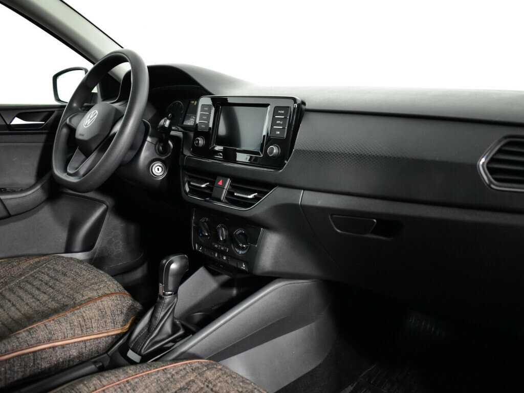 Купить Volkswagen Polo с пробегом. Фото: #8