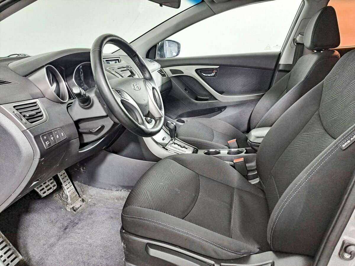 Купить Hyundai Elantra с пробегом. Фото: #13