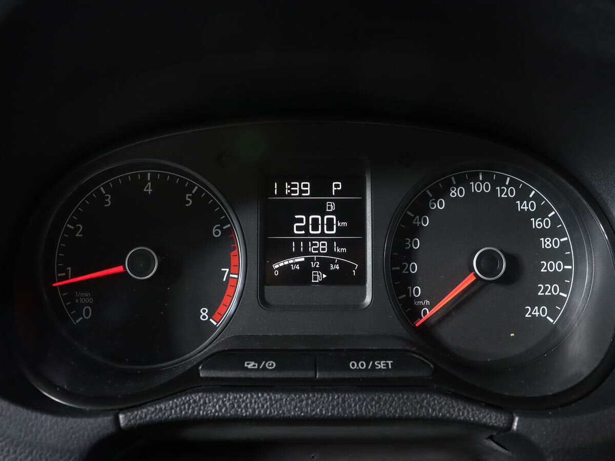 Купить Volkswagen Polo с пробегом. Фото: #10