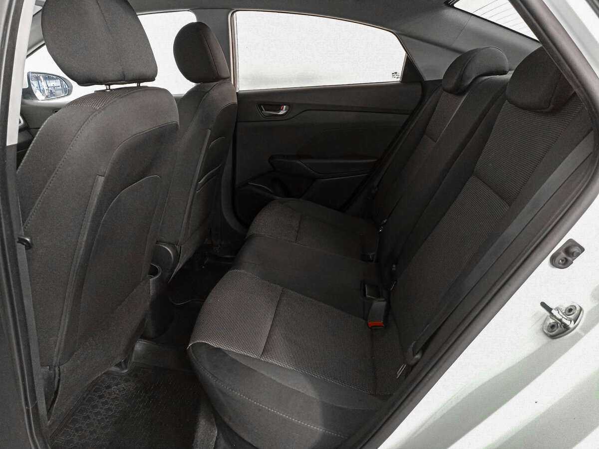 Купить Hyundai Solaris с пробегом. Фото: #9
