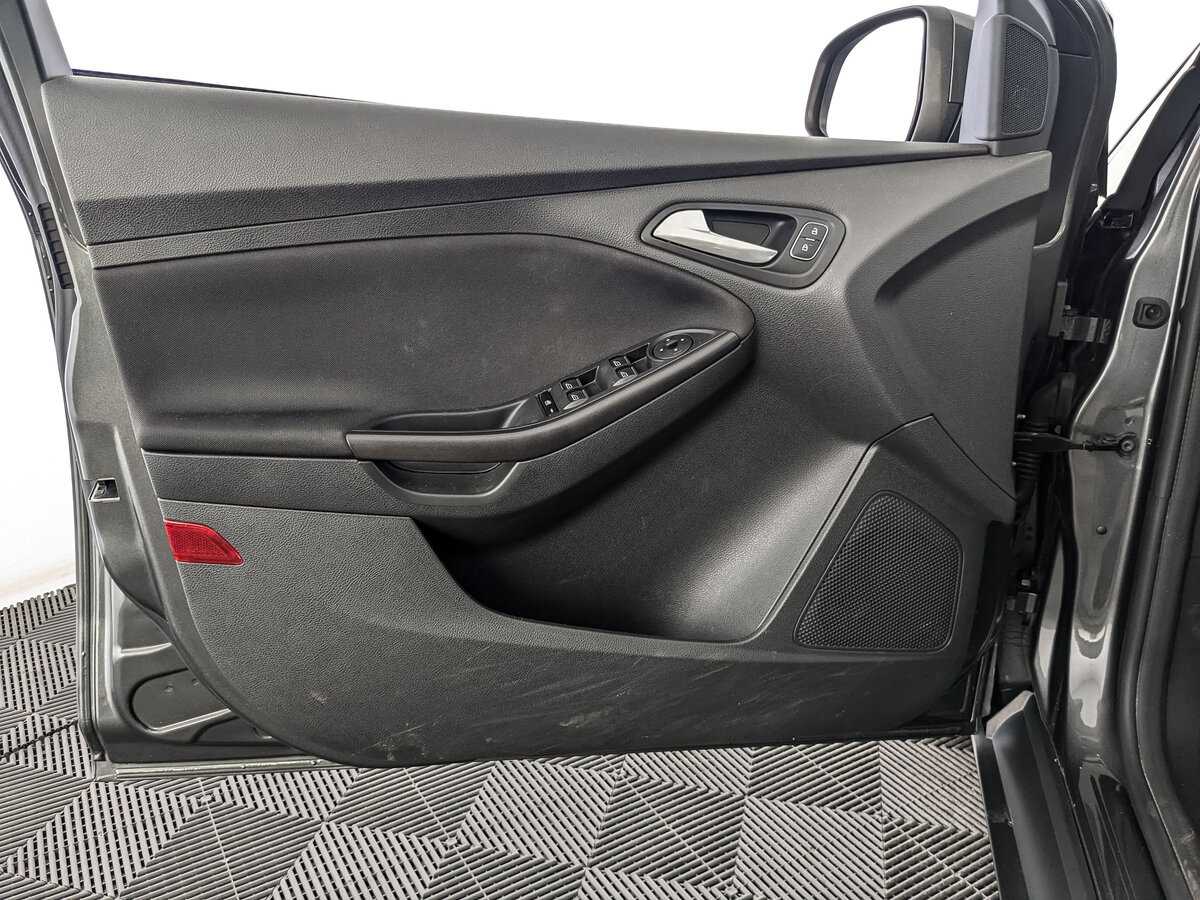 Купить Ford Focus с пробегом. Фото: #14