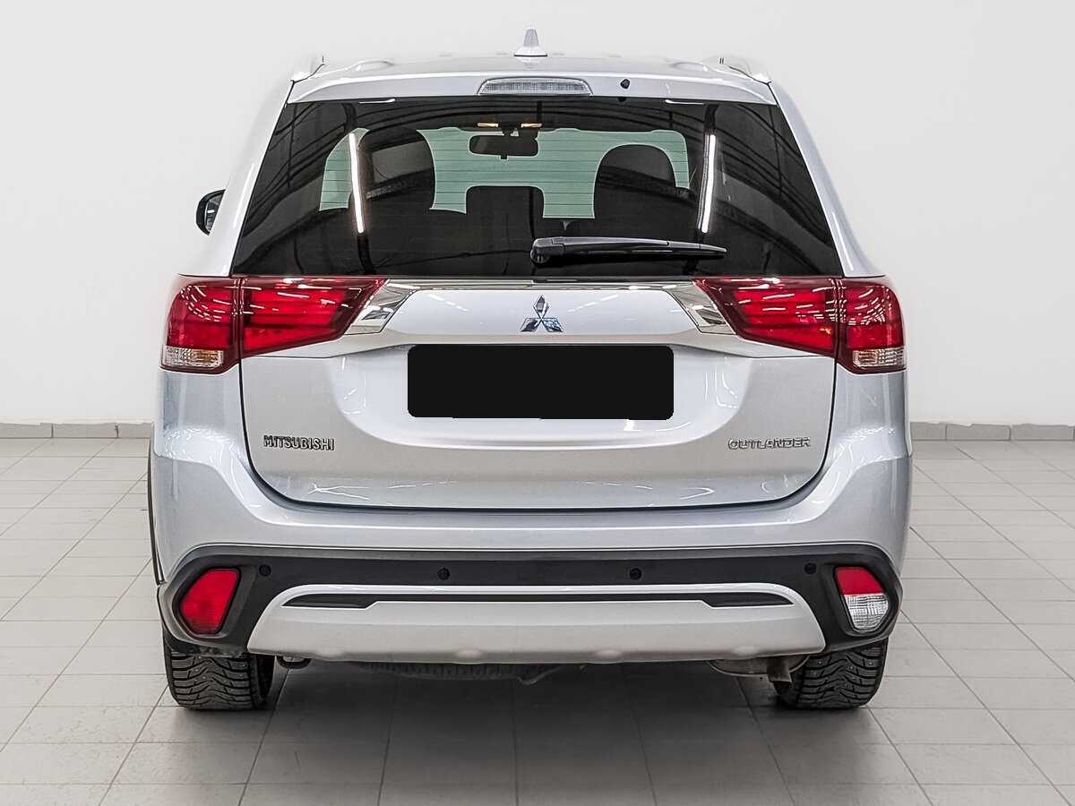 Купить Mitsubishi Outlander с пробегом. Фото: #5
