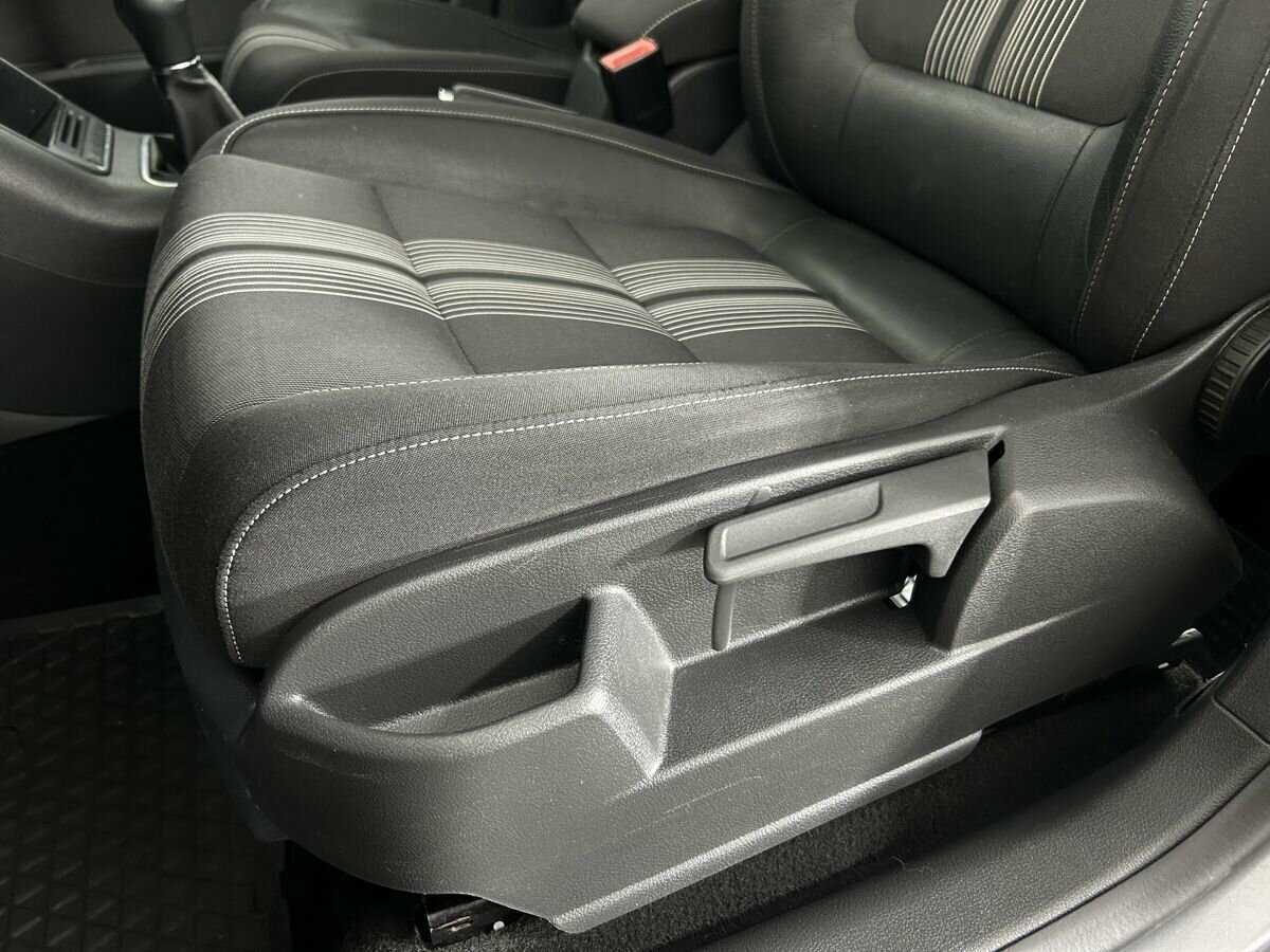 Купить Volkswagen Golf Plus с пробегом. Фото: #8