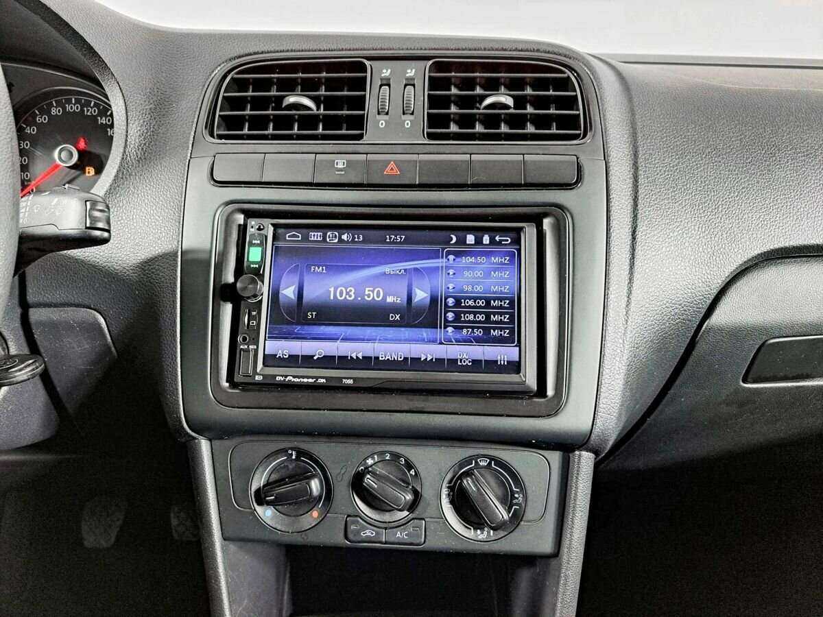 Купить Volkswagen Polo с пробегом. Фото: #11