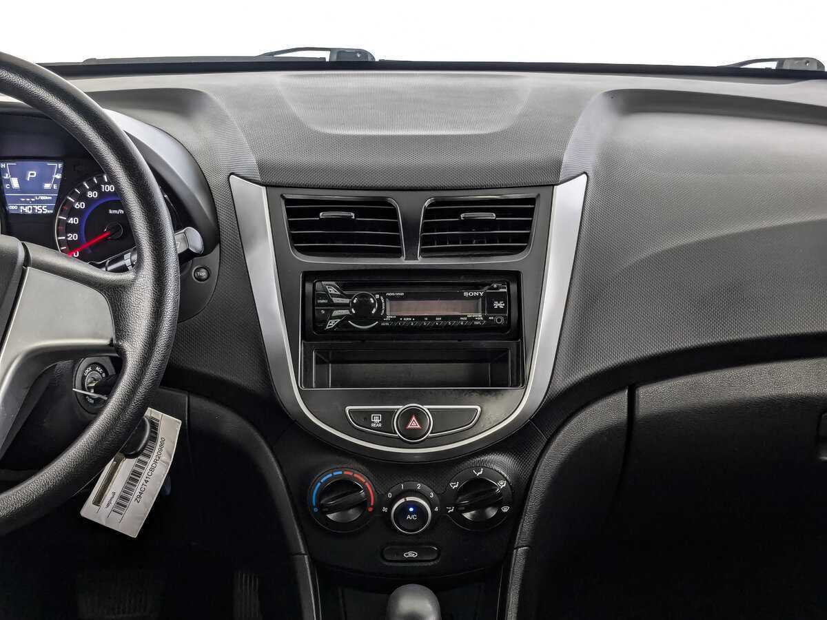 Купить Hyundai Solaris с пробегом. Фото: #12