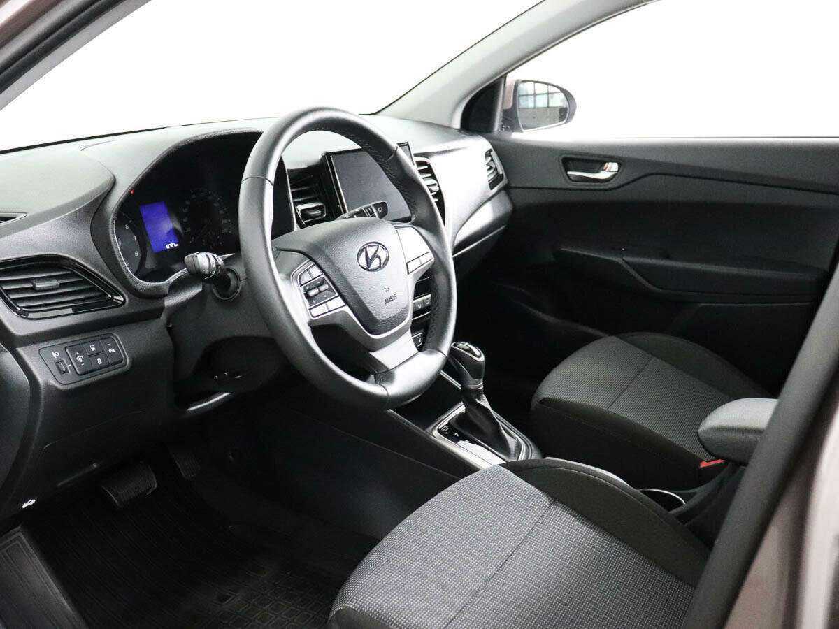 Купить Hyundai Solaris с пробегом. Фото: #7