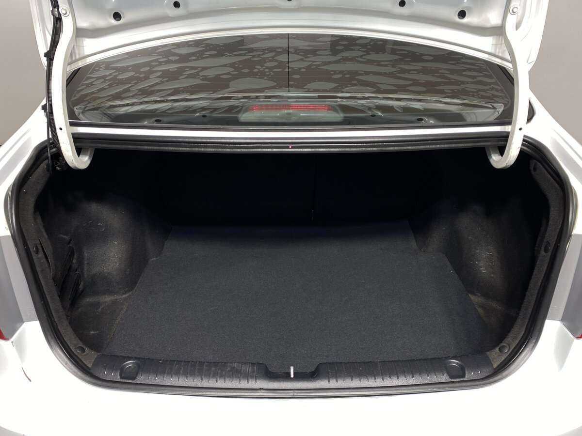 Купить Kia Rio с пробегом. Фото: #9