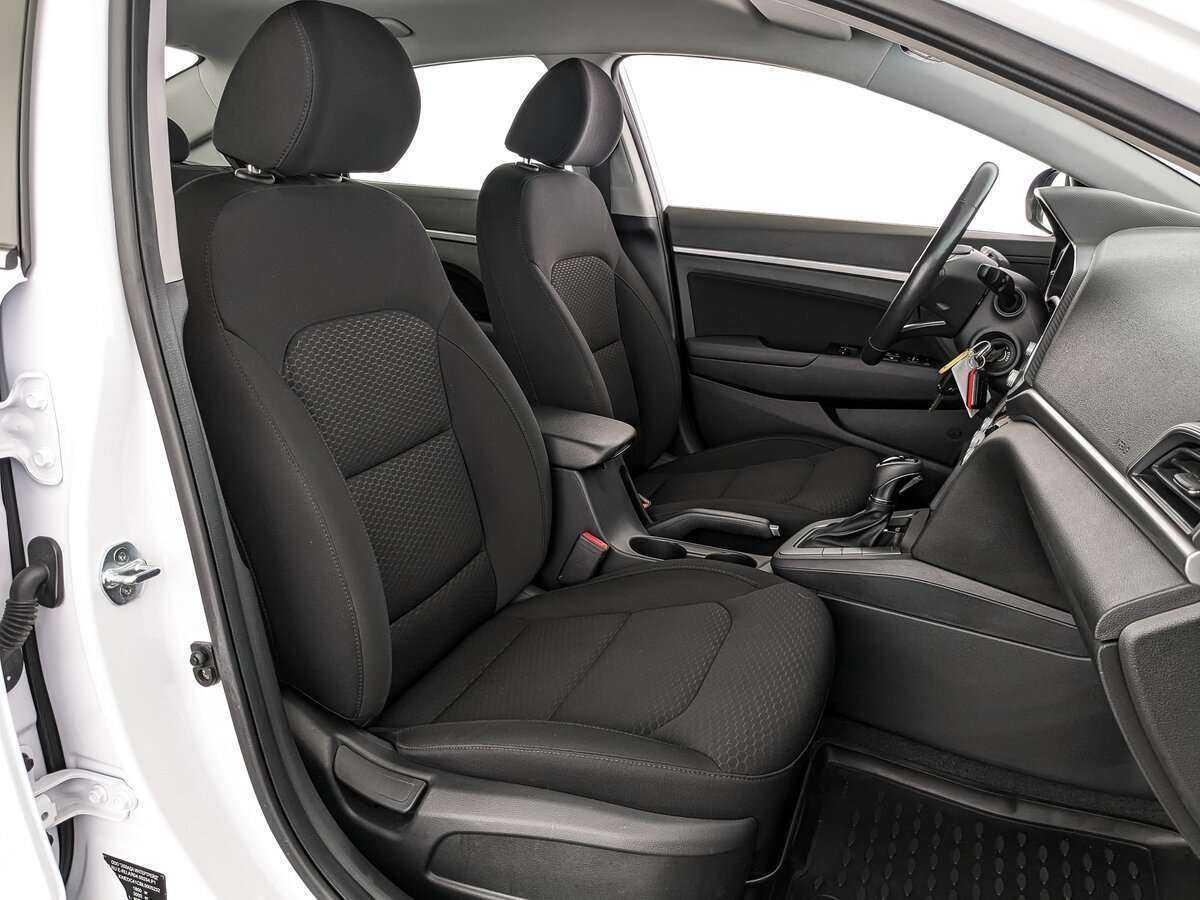 Купить Hyundai Elantra с пробегом. Фото: #19