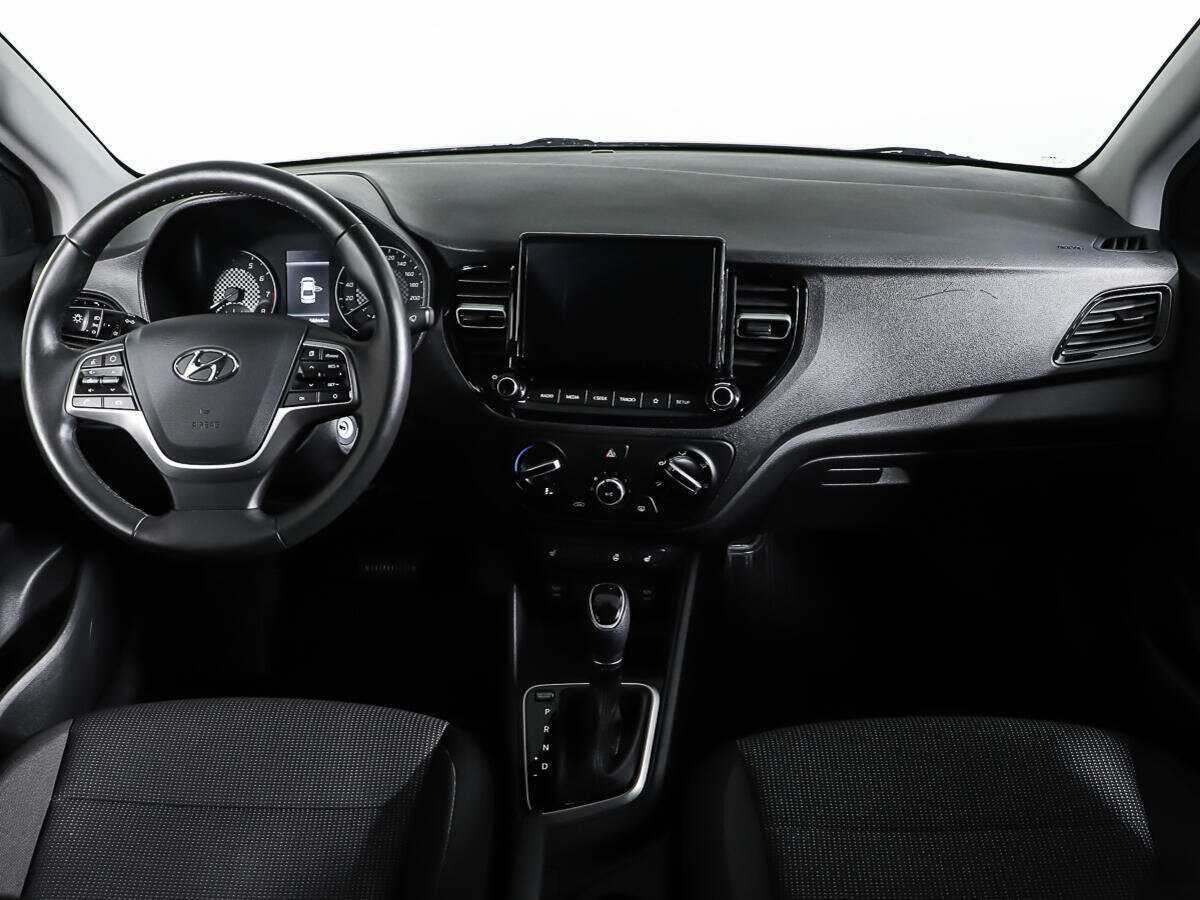Купить Hyundai Solaris с пробегом. Фото: #10