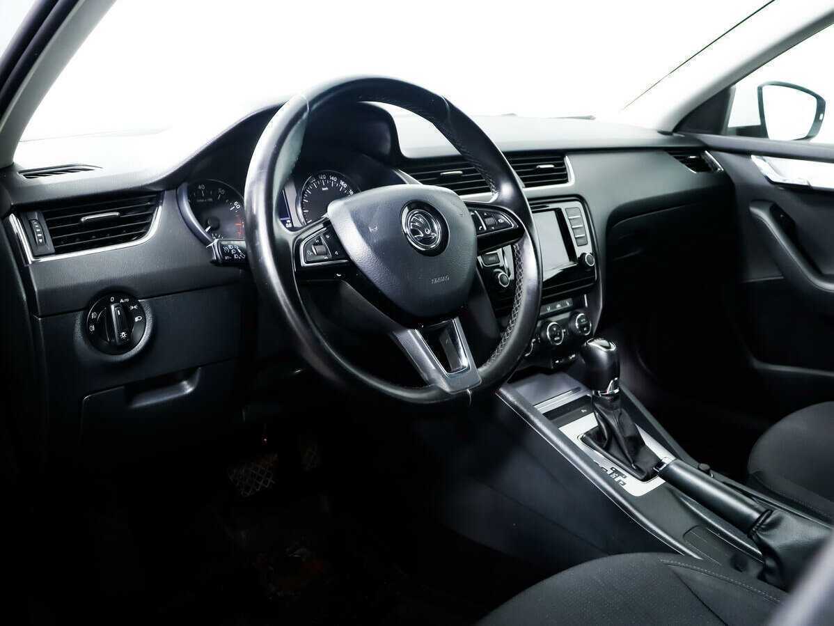 Купить Skoda Octavia с пробегом. Фото: #12