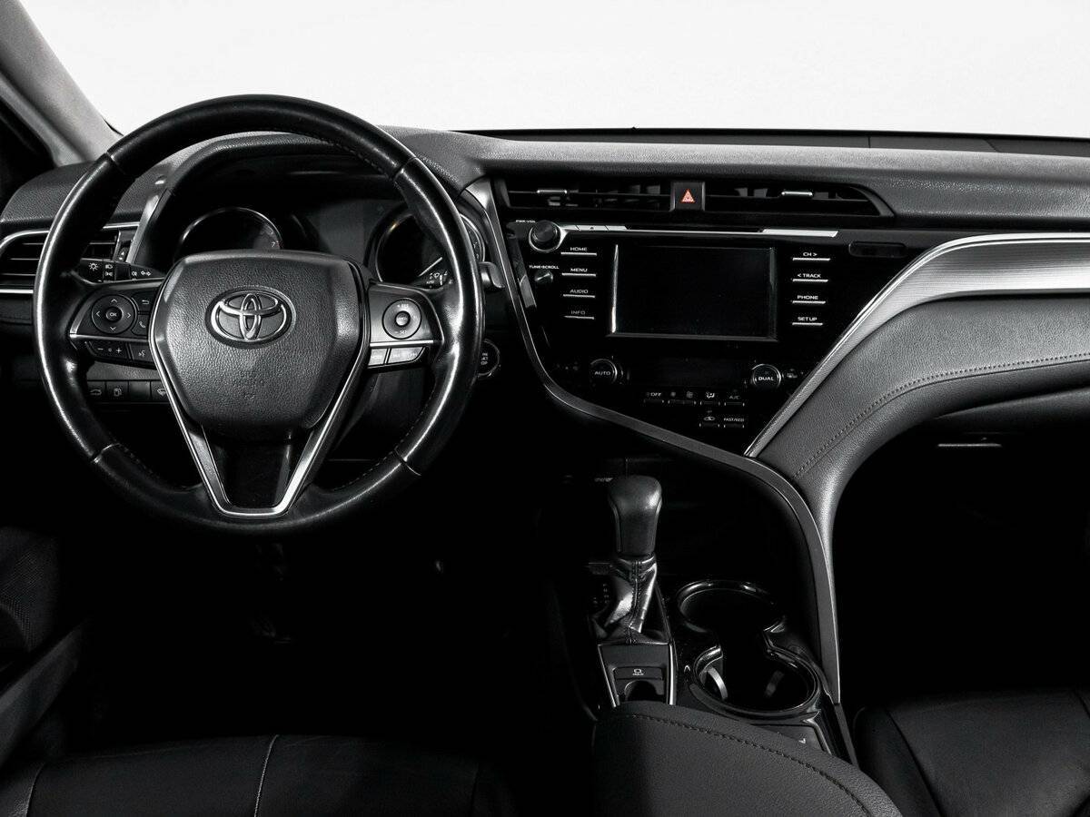 Купить Toyota Camry с пробегом. Фото: #11