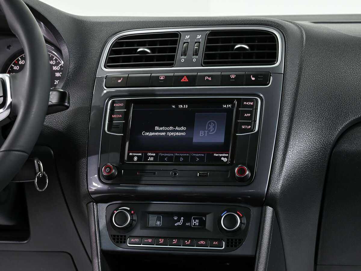 Купить Volkswagen Polo с пробегом. Фото: #8