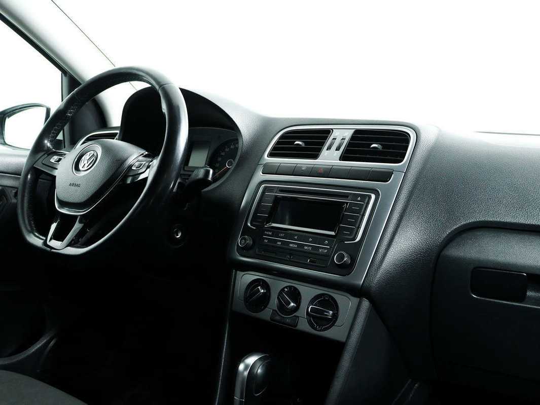 Купить Volkswagen Polo с пробегом. Фото: #8