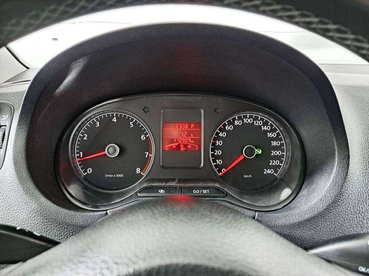 Купить Volkswagen Polo с пробегом. Фото: #8