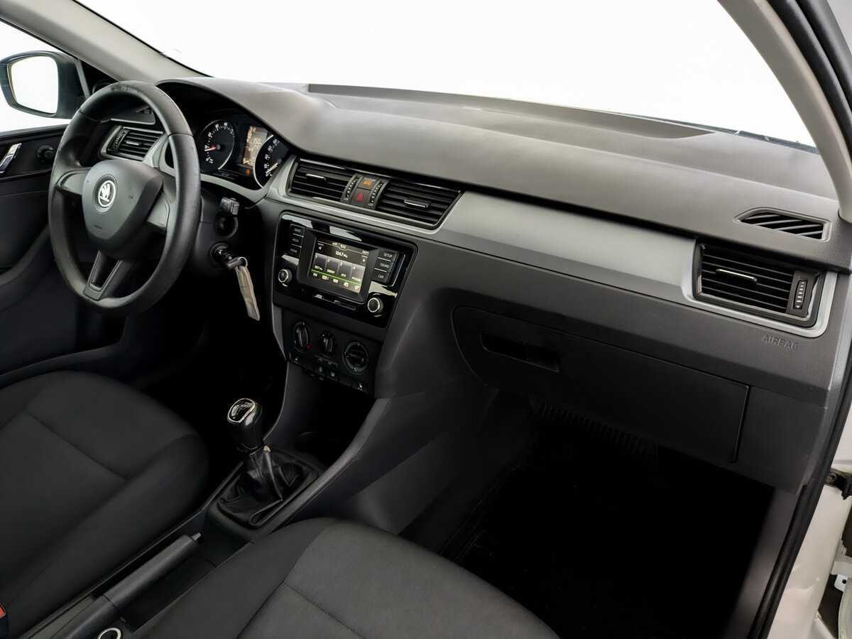 Купить Skoda Rapid с пробегом. Фото: #10