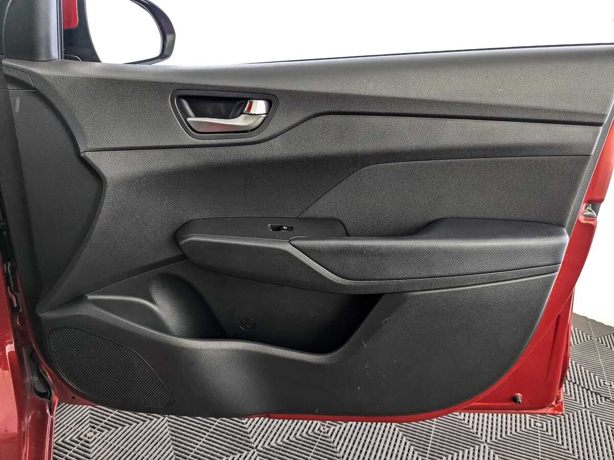 Купить Hyundai Solaris с пробегом. Фото: #24