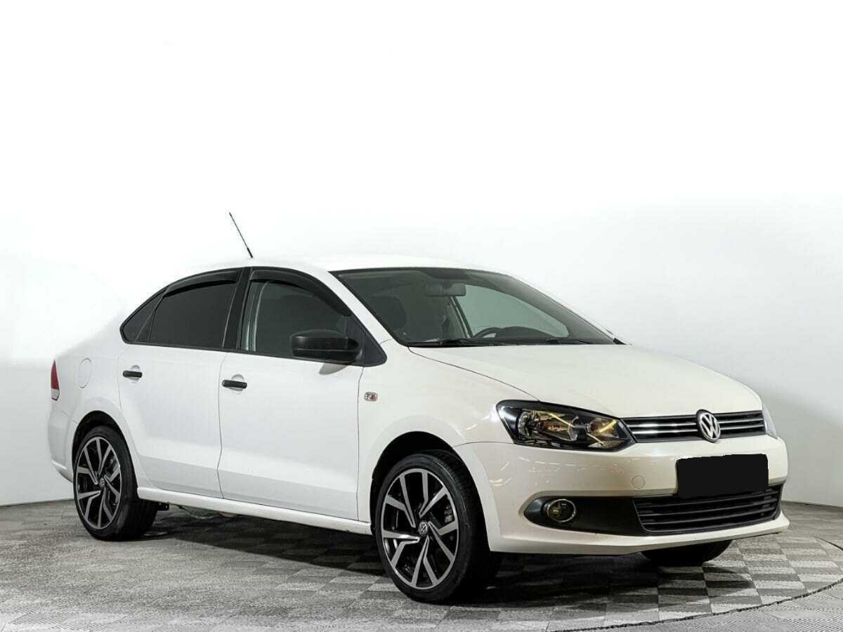 Купить Volkswagen Polo с пробегом. Фото: #2