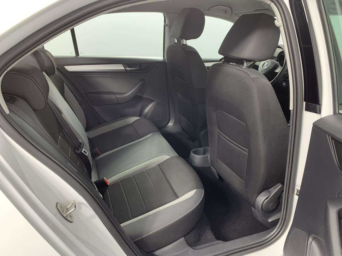 Купить Skoda Rapid с пробегом. Фото: #15